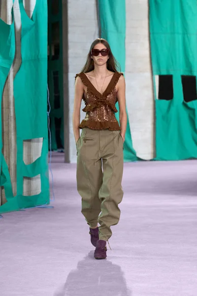 Look 43